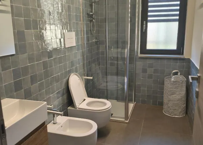 Romanello E *